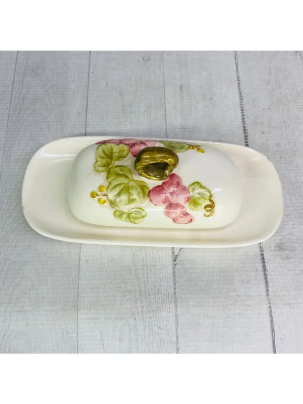 MCM Metlox Poppytrail Vernon VINTAGE PINK Grapes 1/4 Pound Covered Butter Dish